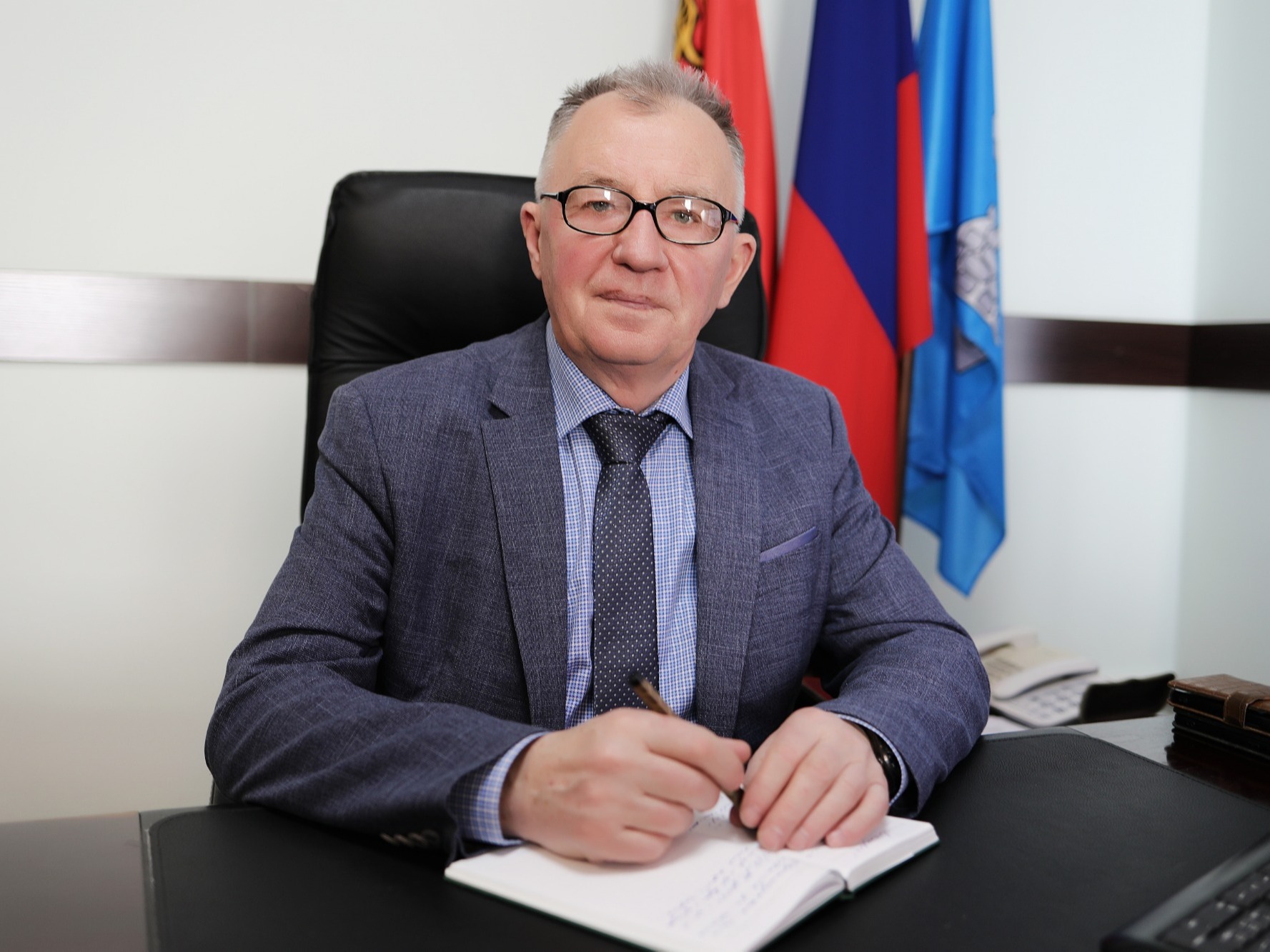 Поздравление главы городского округа ЗАТО Фокино Александра Баранова с Днём работника торговли.